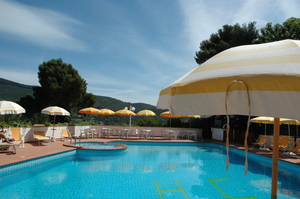 Hotel Capo Di Stella 카폴리베리 외부 사진
